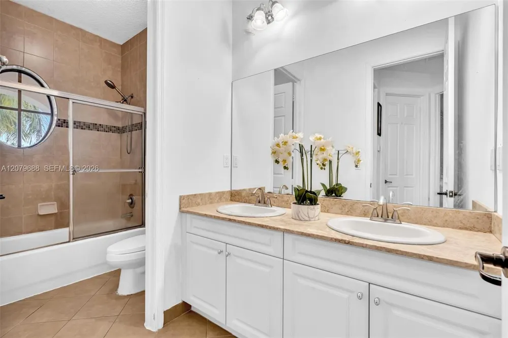 8397 NW 38th St Cooper City, FL 33024