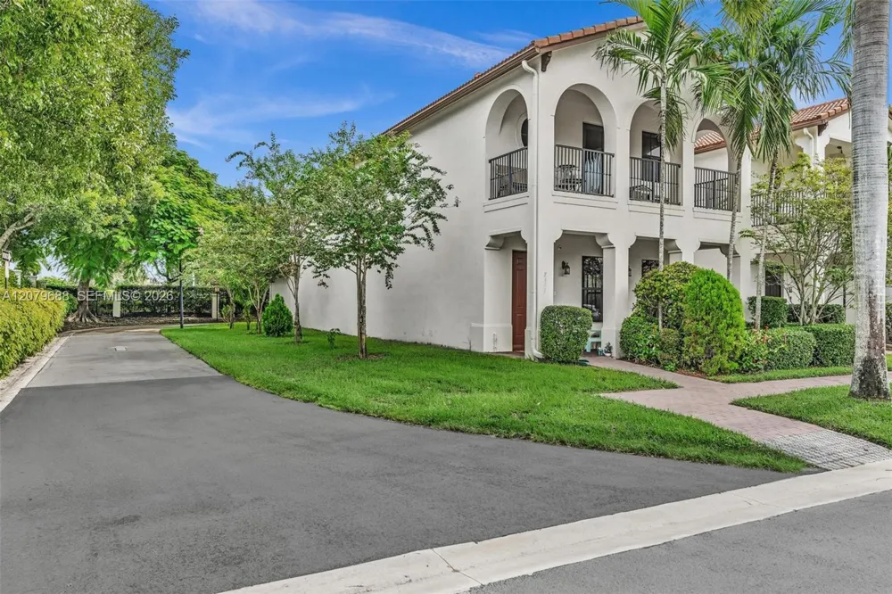 8397 NW 38th St Cooper City, FL 33024