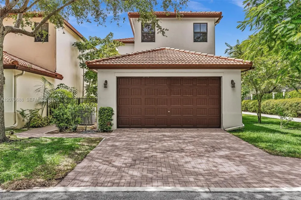 8397 NW 38th St Cooper City, FL 33024