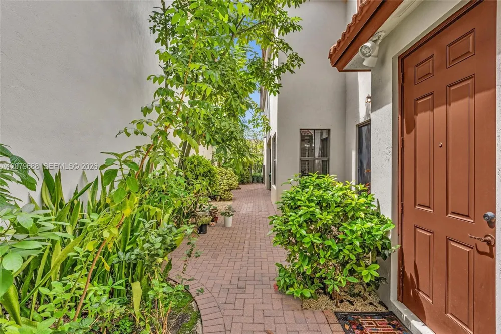 8397 NW 38th St Cooper City, FL 33024