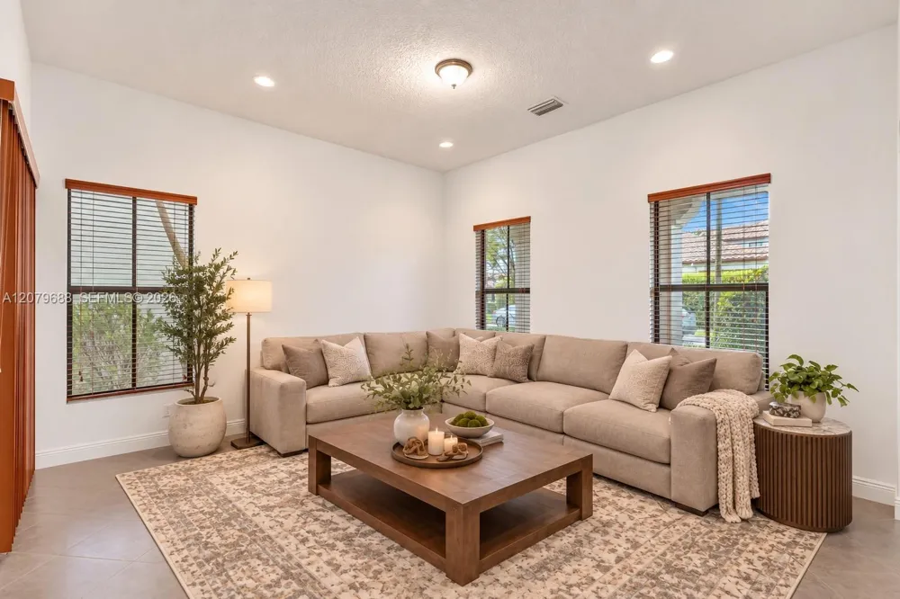 8397 NW 38th St Cooper City, FL 33024