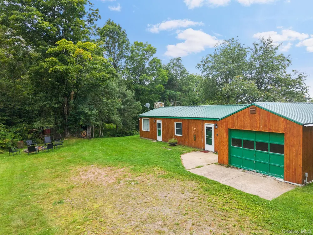 5206 Town Brook Road Stamford, NY 13788