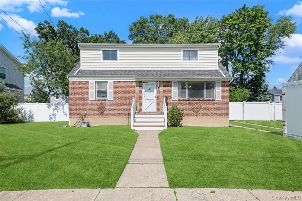 177 Toronto Avenue Massapequa, NY 11758