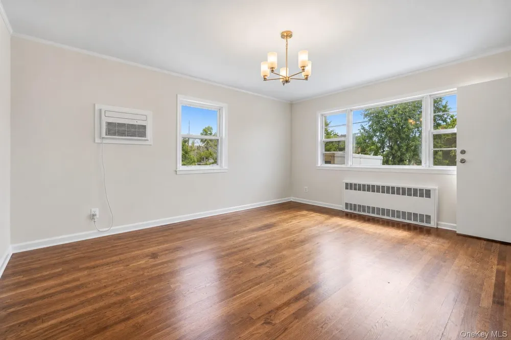 177 Toronto Avenue Massapequa, NY 11758