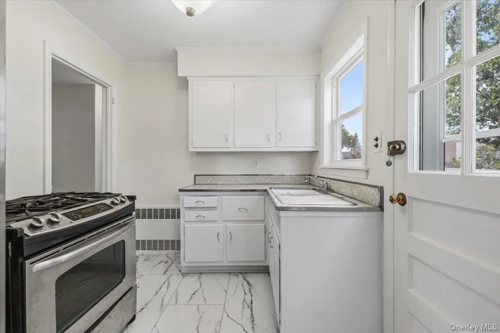 177 Toronto Avenue Massapequa, NY 11758
