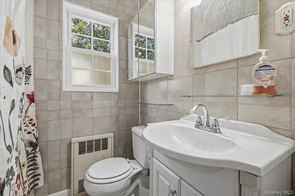 177 Toronto Avenue Massapequa, NY 11758