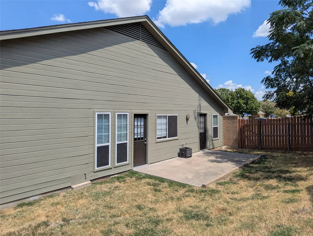 2727 Colonial Drive Carrollton, TX 75007