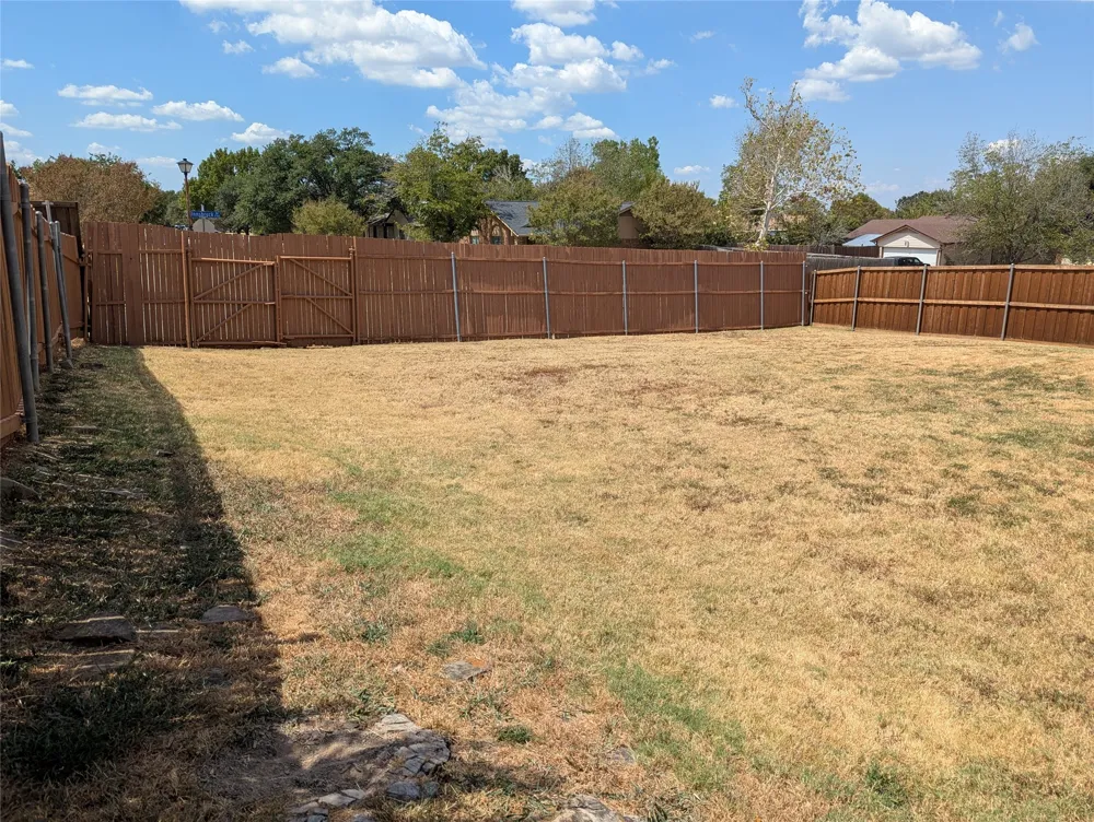 2727 Colonial Drive Carrollton, TX 75007