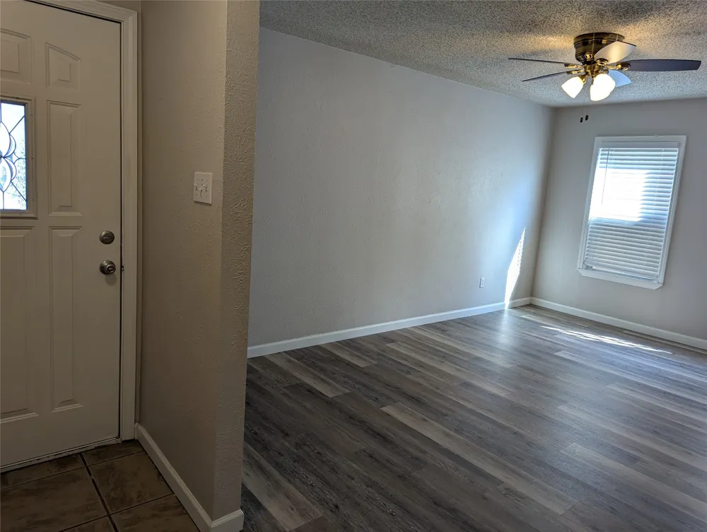 2727 Colonial Drive Carrollton, TX 75007
