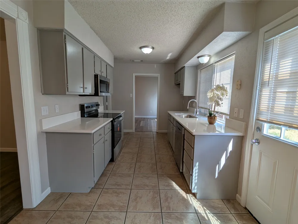 2727 Colonial Drive Carrollton, TX 75007