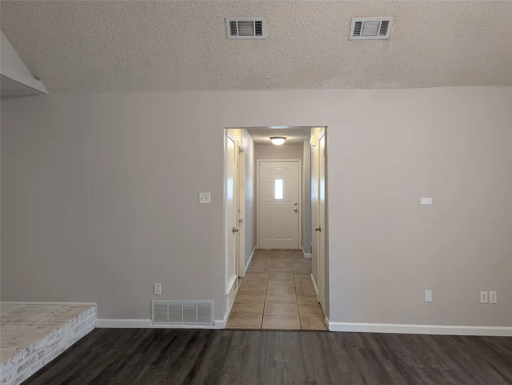 2727 Colonial Drive Carrollton, TX 75007