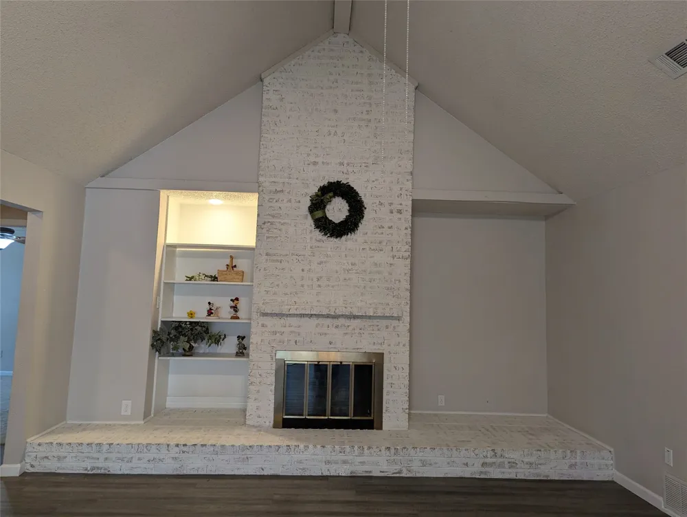 2727 Colonial Drive Carrollton, TX 75007