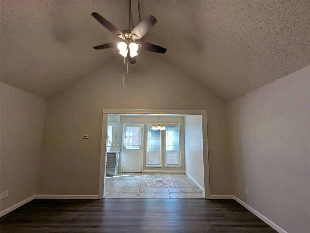 2727 Colonial Drive Carrollton, TX 75007
