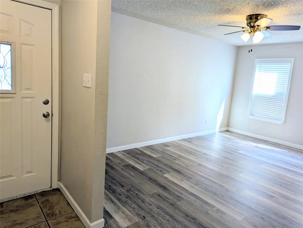 2727 Colonial Drive Carrollton, TX 75007