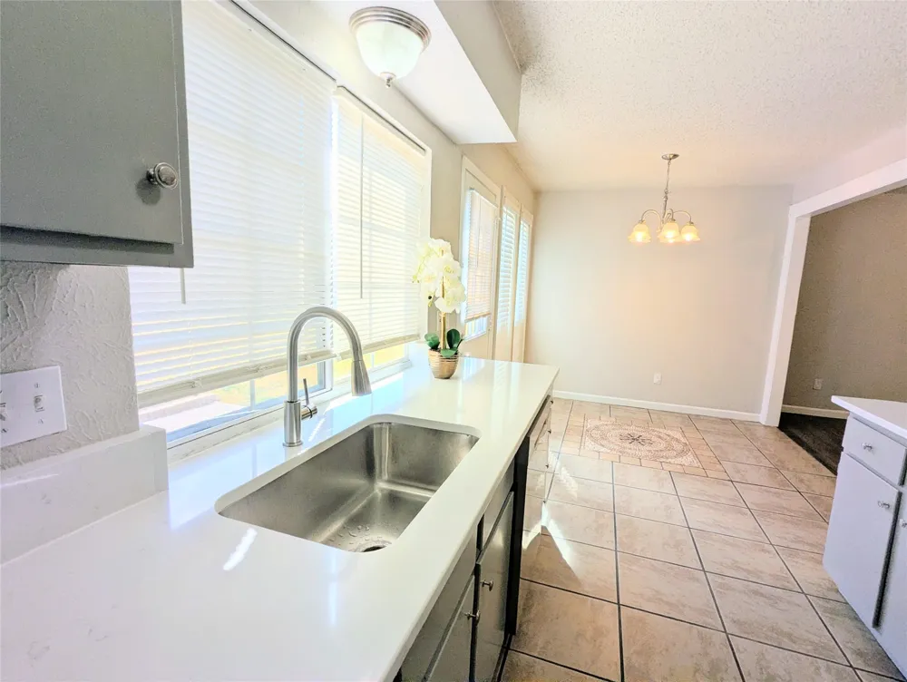 2727 Colonial Drive Carrollton, TX 75007