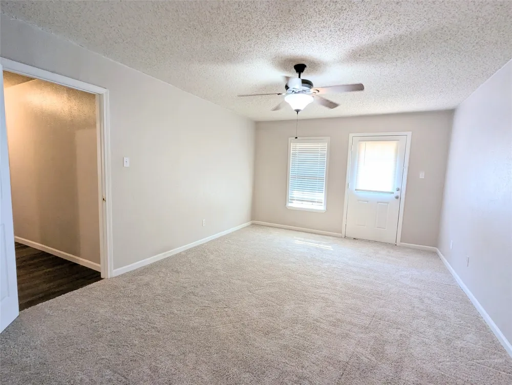 2727 Colonial Drive Carrollton, TX 75007