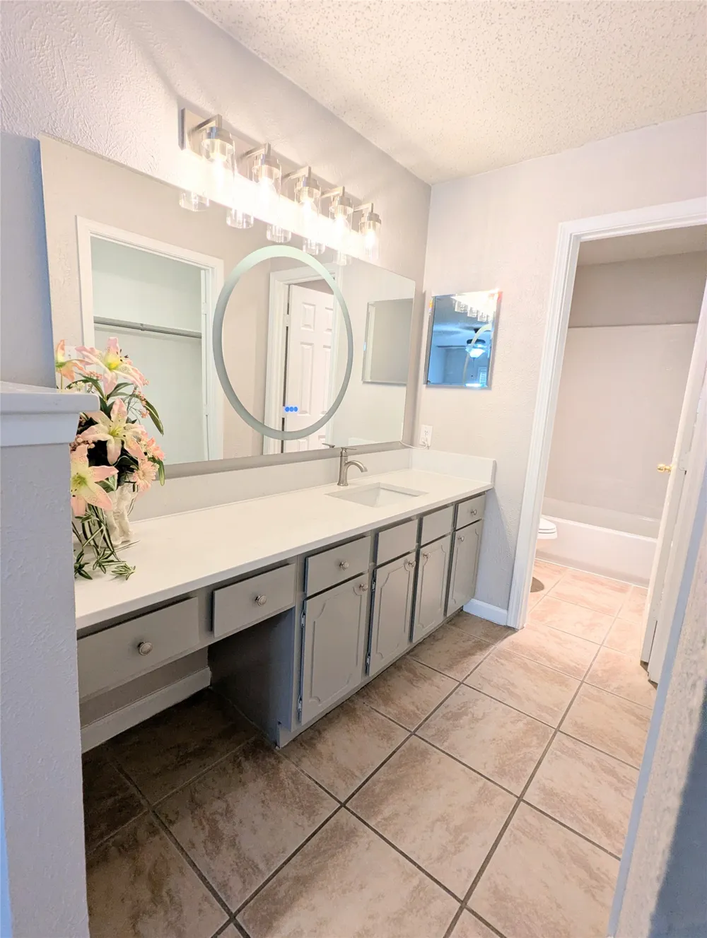 2727 Colonial Drive Carrollton, TX 75007