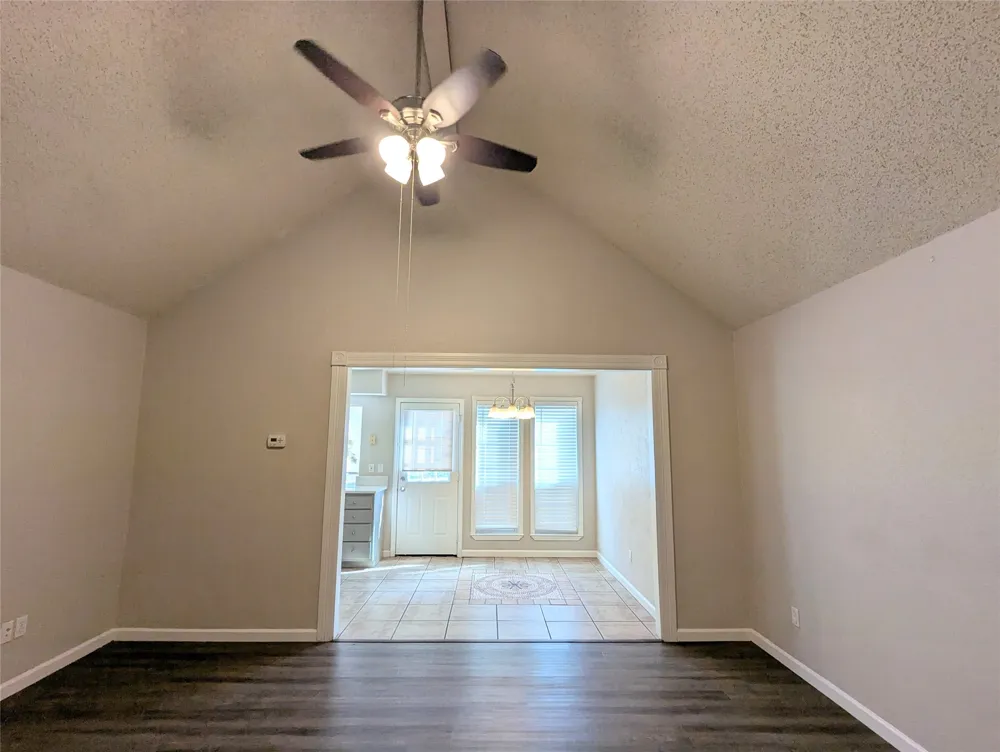 2727 Colonial Drive Carrollton, TX 75007