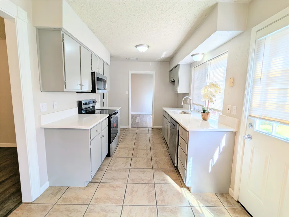 2727 Colonial Drive Carrollton, TX 75007