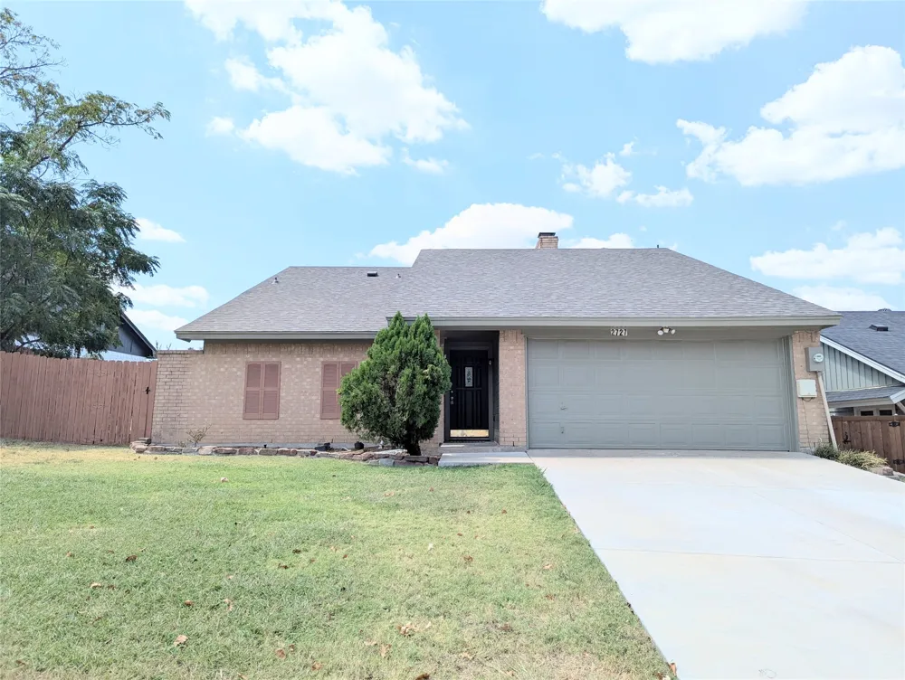 2727 Colonial Drive Carrollton, TX 75007