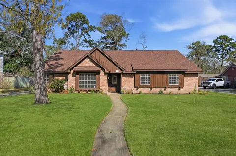 1119 Woodfield Lane