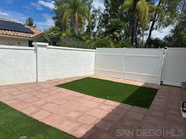 15859 Riparian Rd Poway, CA 92064