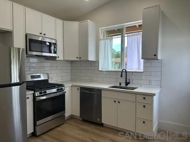 15859 Riparian Rd Poway, CA 92064