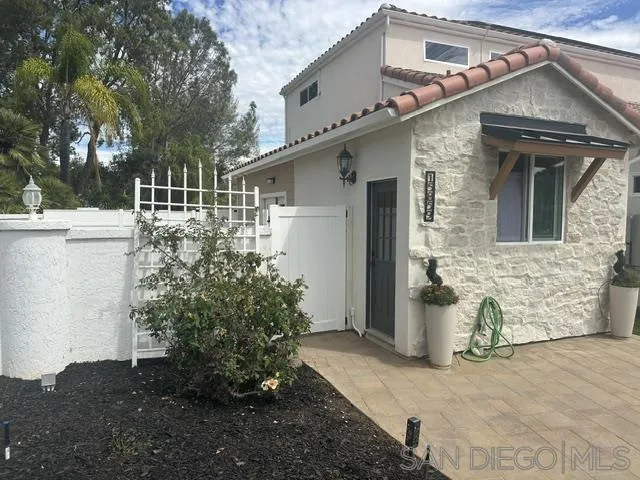 15859 Riparian Rd Poway, CA 92064