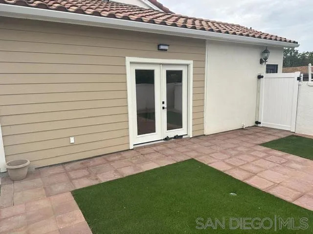 15859 Riparian Rd Poway, CA 92064