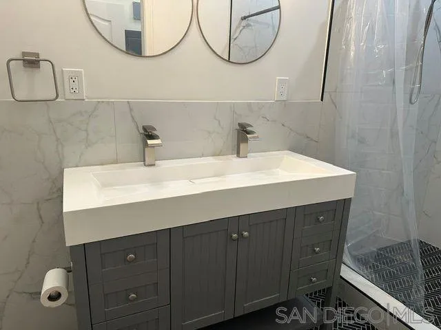 15859 Riparian Rd Poway, CA 92064