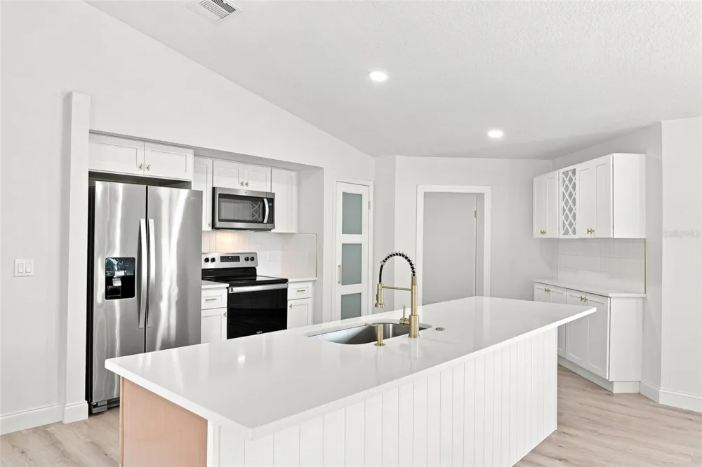 8161 SHALOM DRIVE Spring Hill, FL 34606