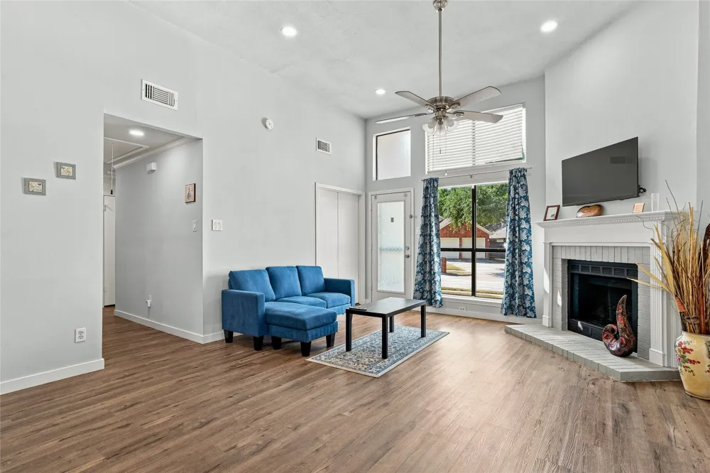 6813 Hickory Creek Plano, TX 75023