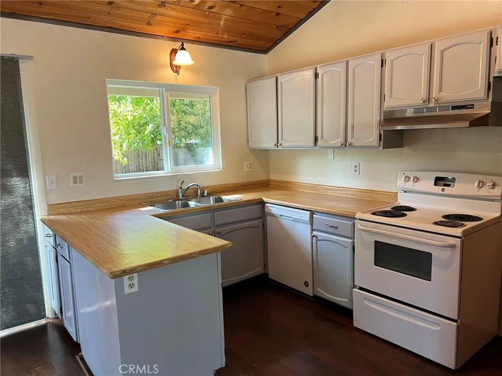 19783 Oak Flat #A Hidden Valley Lake, CA 95467