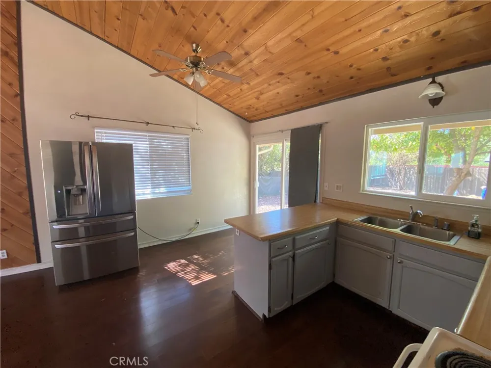 19783 Oak Flat #A Hidden Valley Lake, CA 95467