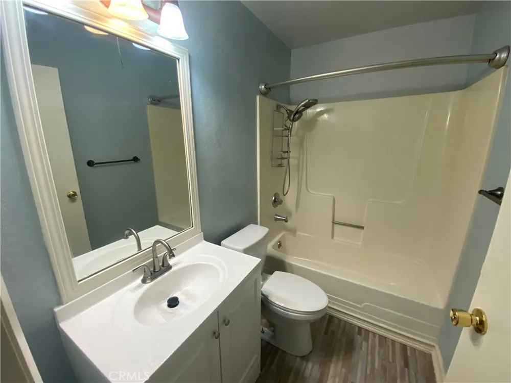 19783 Oak Flat #A Hidden Valley Lake, CA 95467