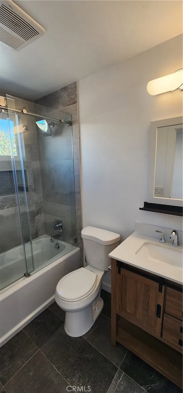 2333 Evergreen Street Santa Ana, CA 92707