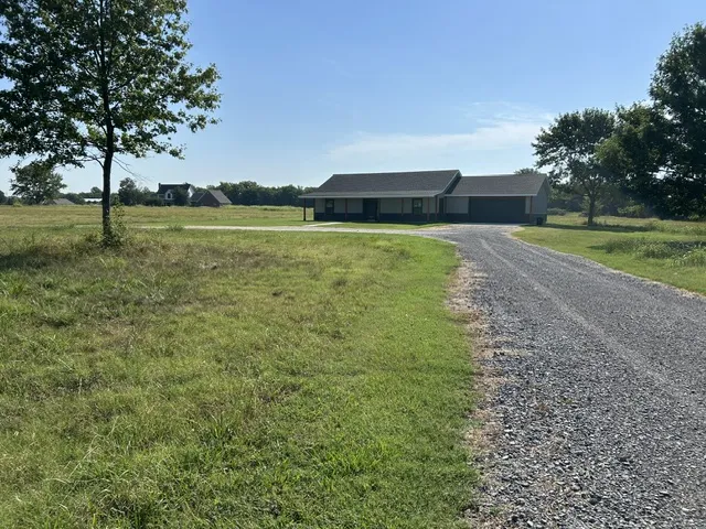 190 S 3 Mile Fort Gibson, OK 74434