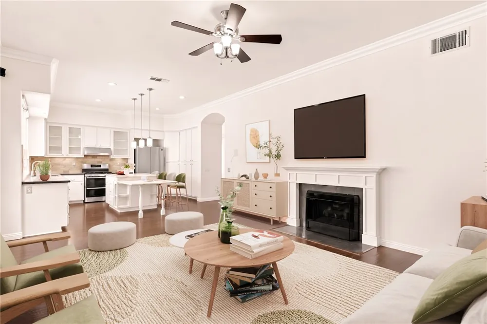 82 Winslow Irvine, CA 92620