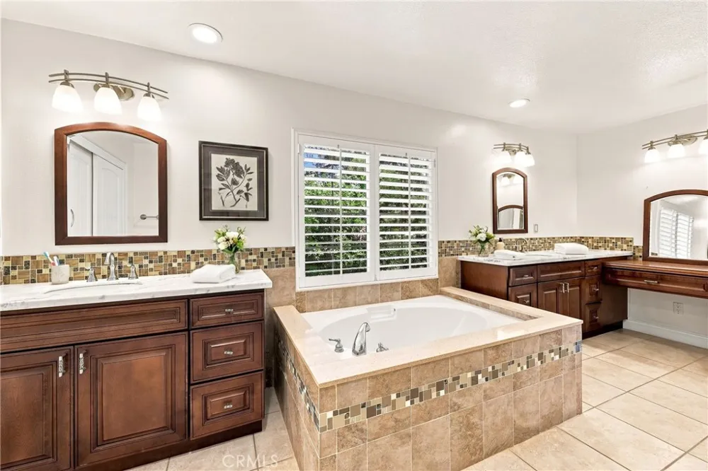 82 Winslow Irvine, CA 92620