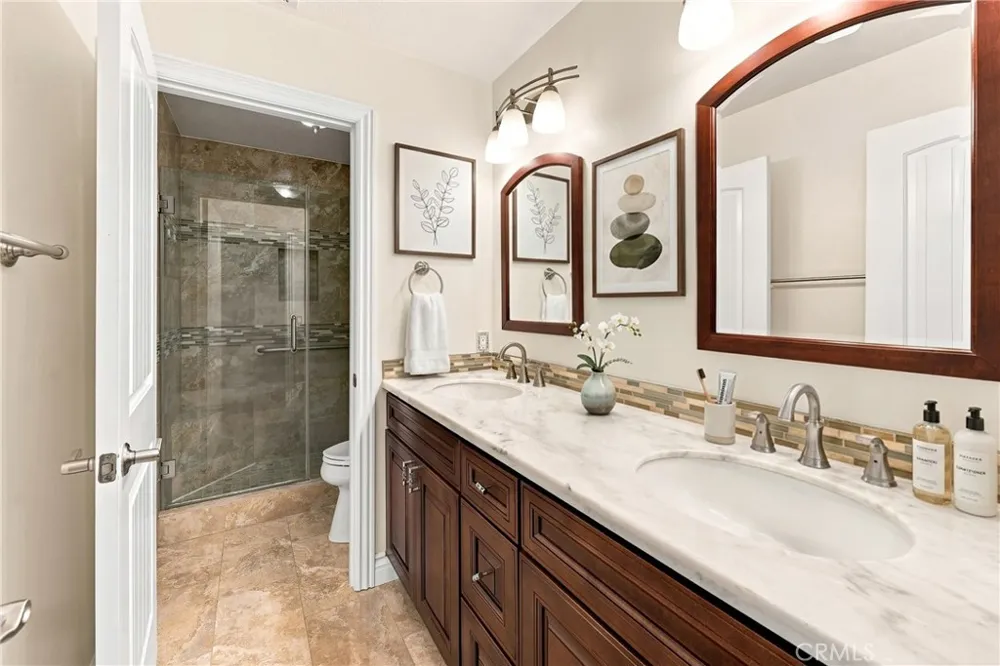 82 Winslow Irvine, CA 92620