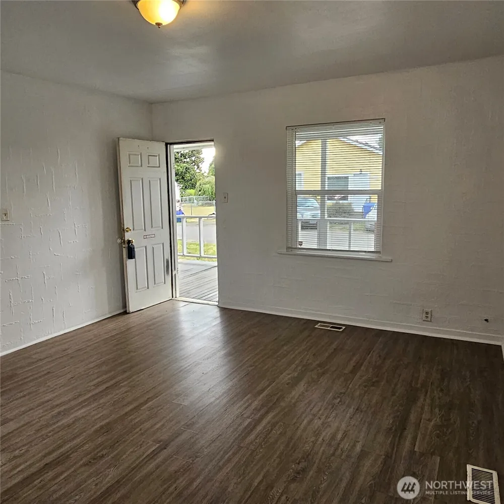 506 S 6th Avenue Kelso, WA 98626