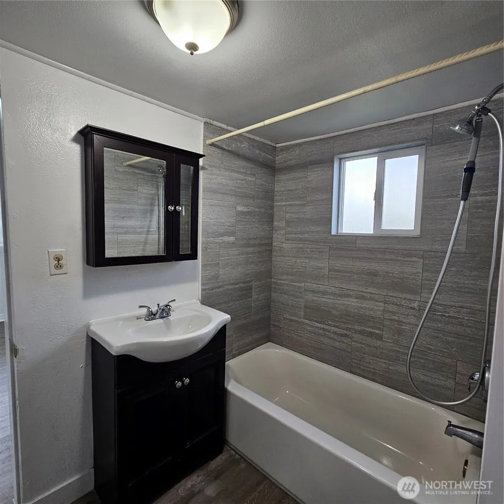 506 S 6th Avenue Kelso, WA 98626