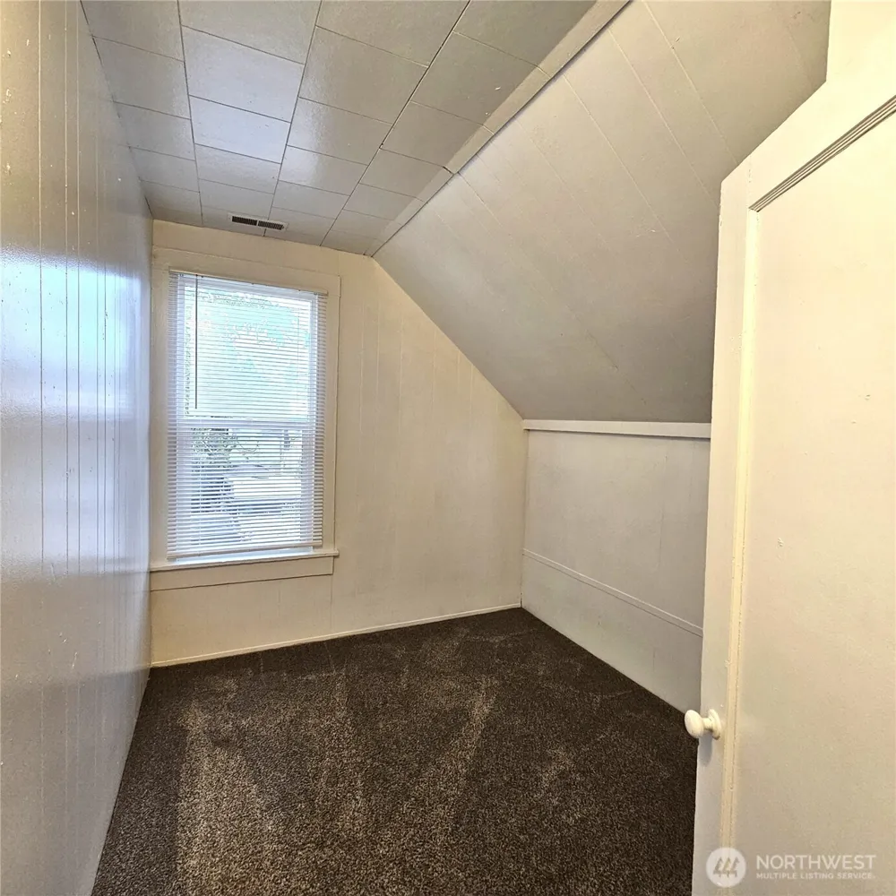 506 S 6th Avenue Kelso, WA 98626