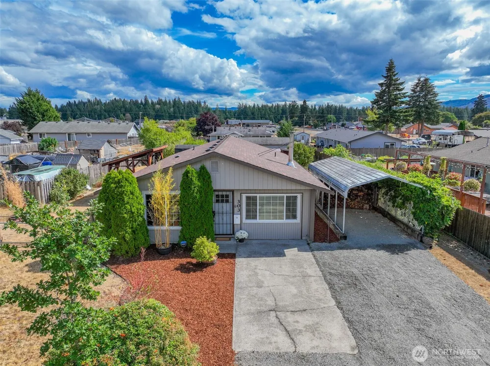 303 Olympia Street E Rainier, WA 98576