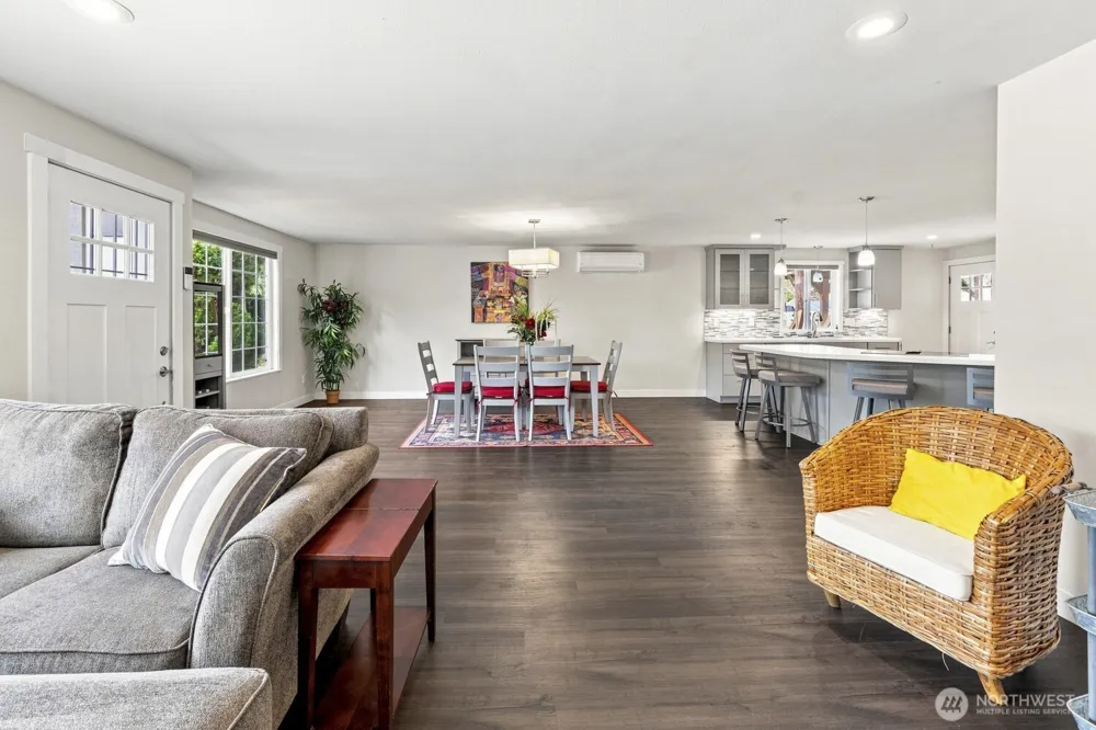 303 Olympia Street E Rainier, WA 98576