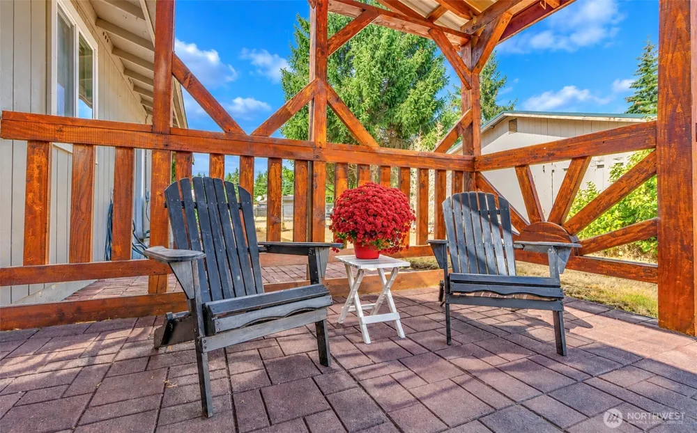 303 Olympia Street E Rainier, WA 98576