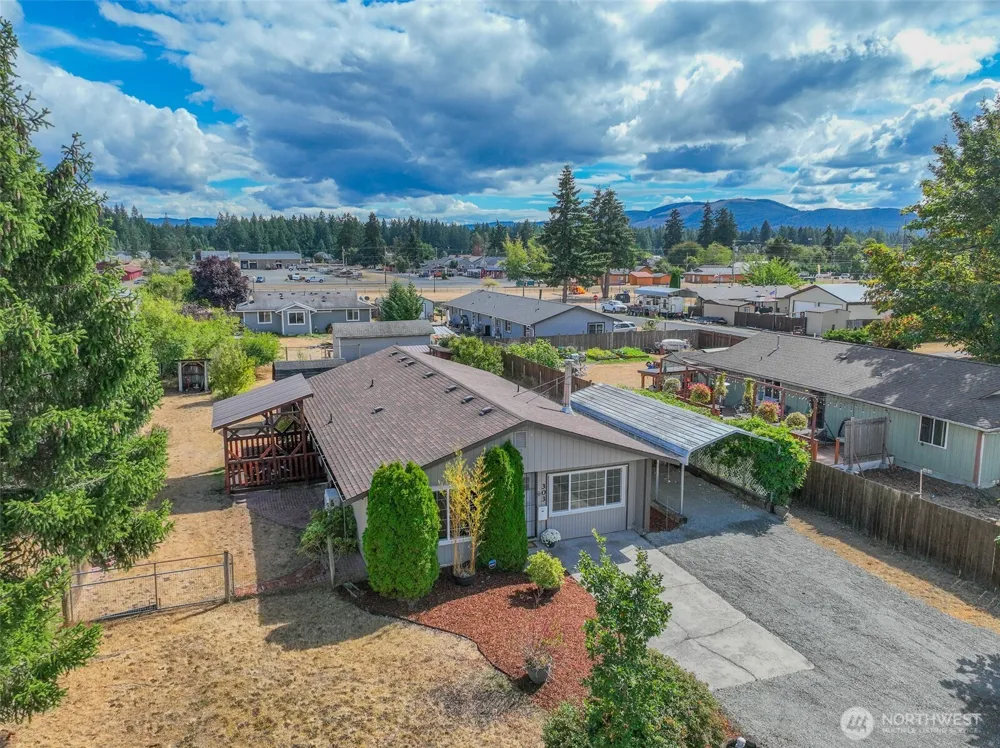 303 Olympia Street E Rainier, WA 98576