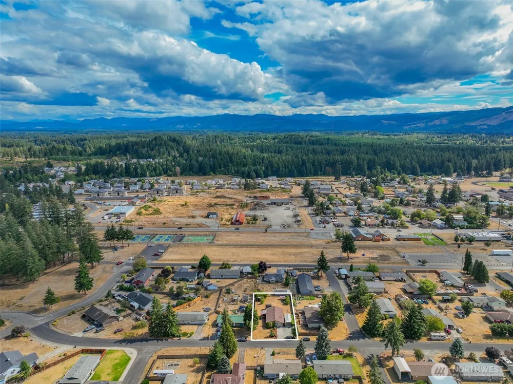 303 Olympia Street E Rainier, WA 98576