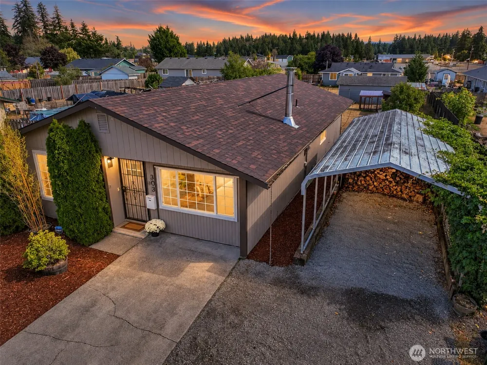 303 Olympia Street E Rainier, WA 98576