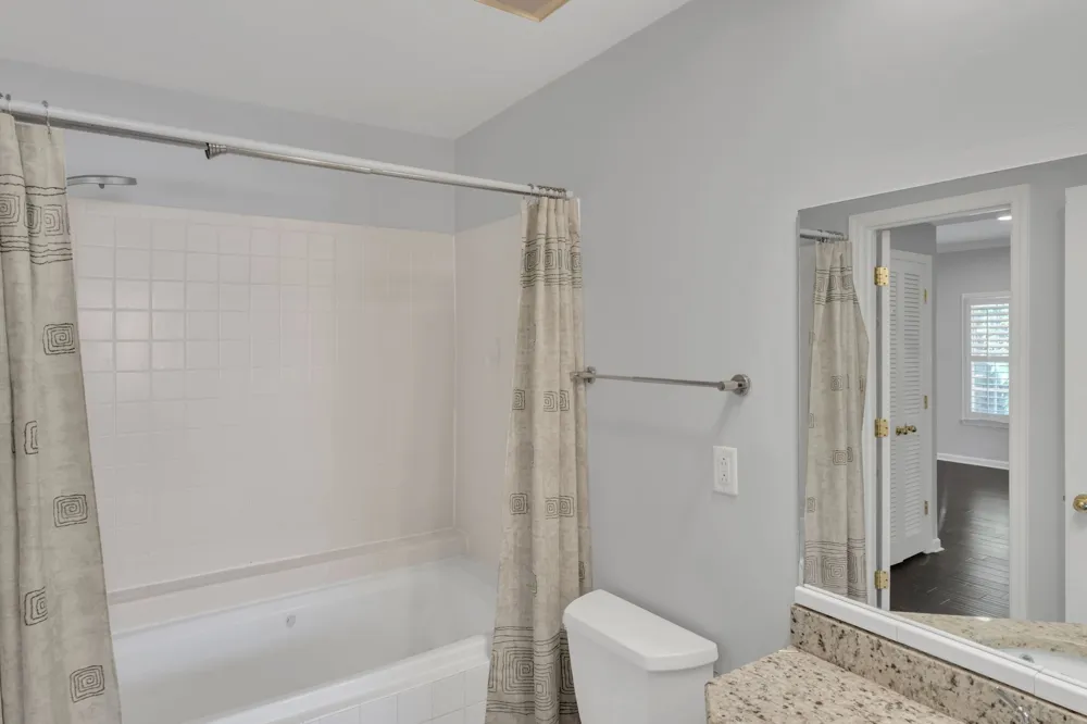 107 W End Pl Nashville, TN 37205